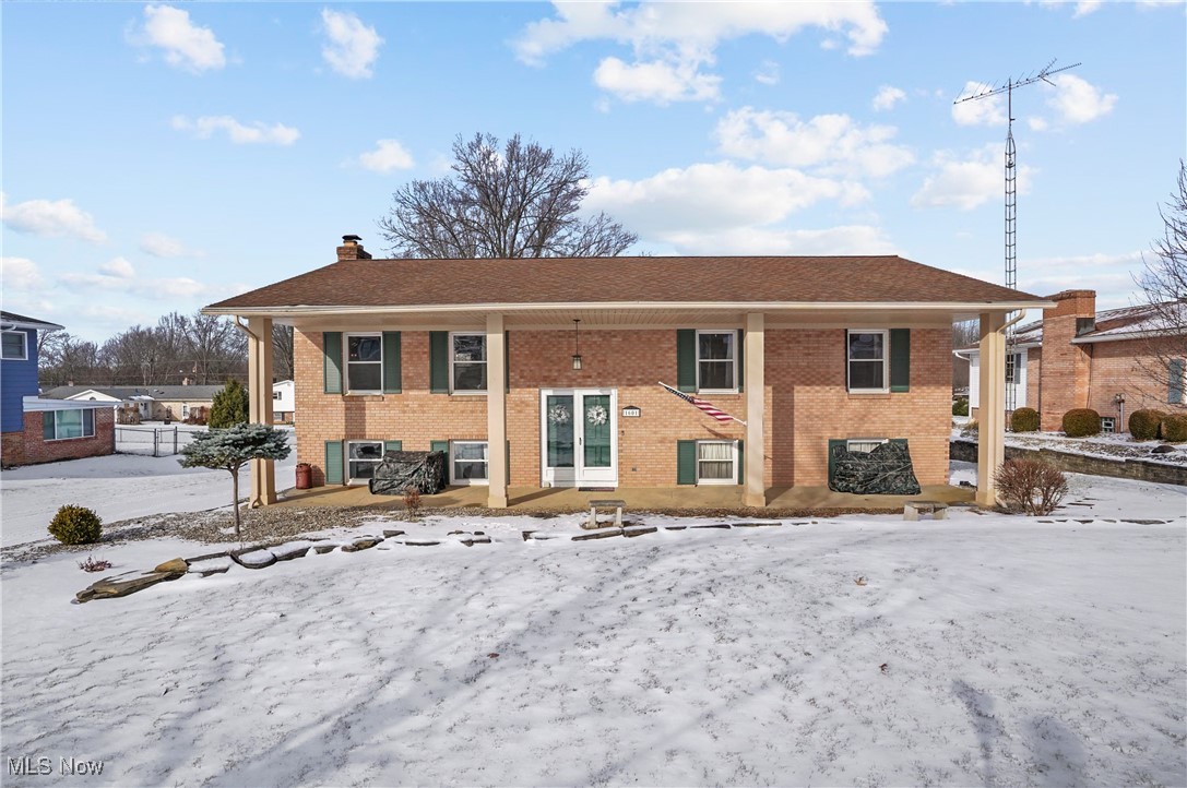 Welcome to 1601 Raywood Rd. This recently updated, well-maintained 3-bedroom, 2.5-bath bi-level home is ideally located in the heart of Alliance. Situated on a quiet street, this property offers spacious living areas, a functional floor plan, and excellent upkeep throughout. Enjoy close proximity to parks, shopping, dining, and all local amenities. Don’t miss the opportunity to call this beautiful house your home!