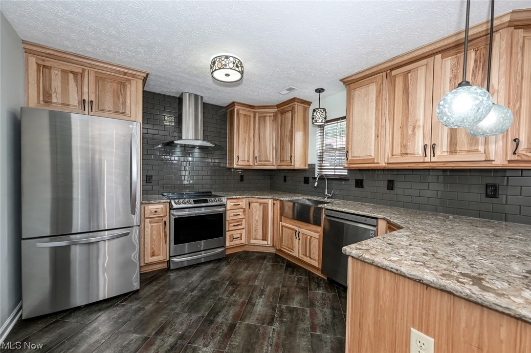 Falls River Xing Clstr Unit - Residential