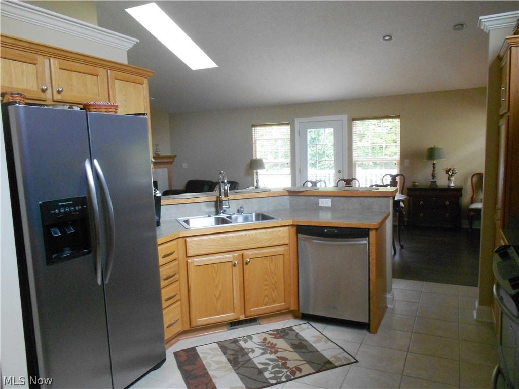 North Pt/Hunters Xing Condo - Residential
