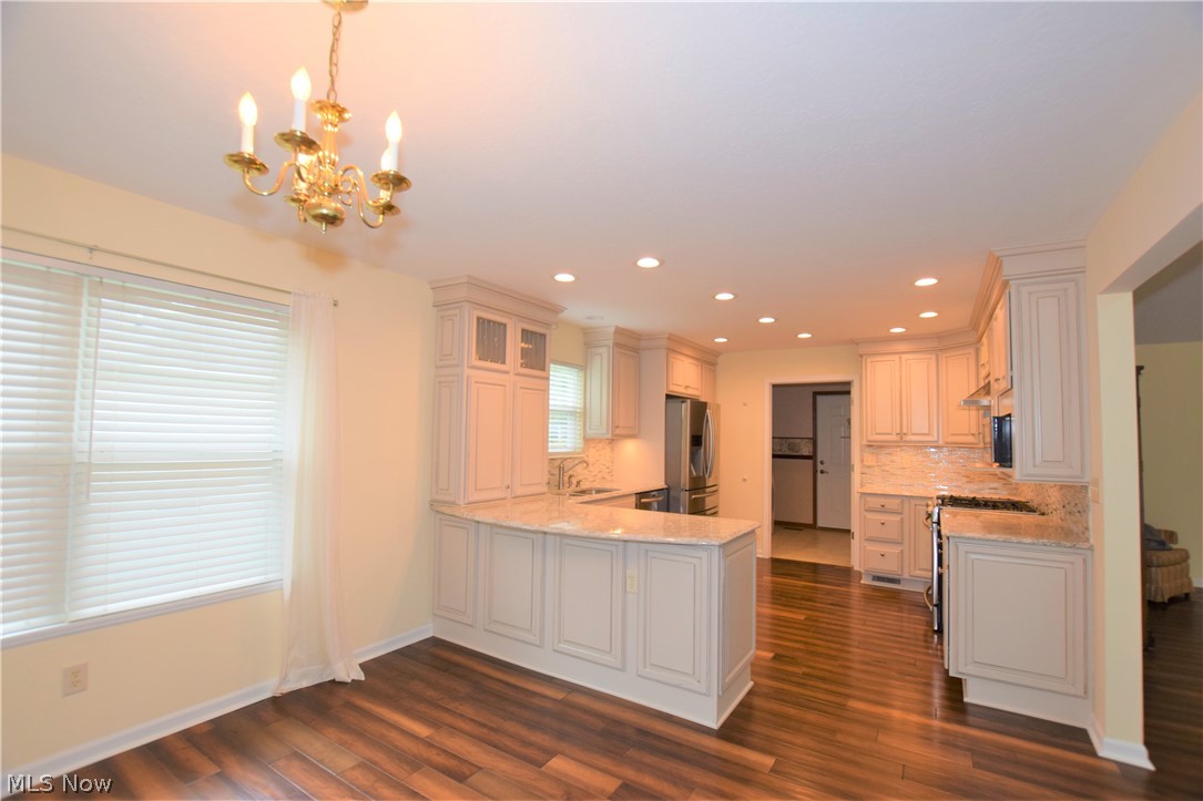 Robins Gate - Residential