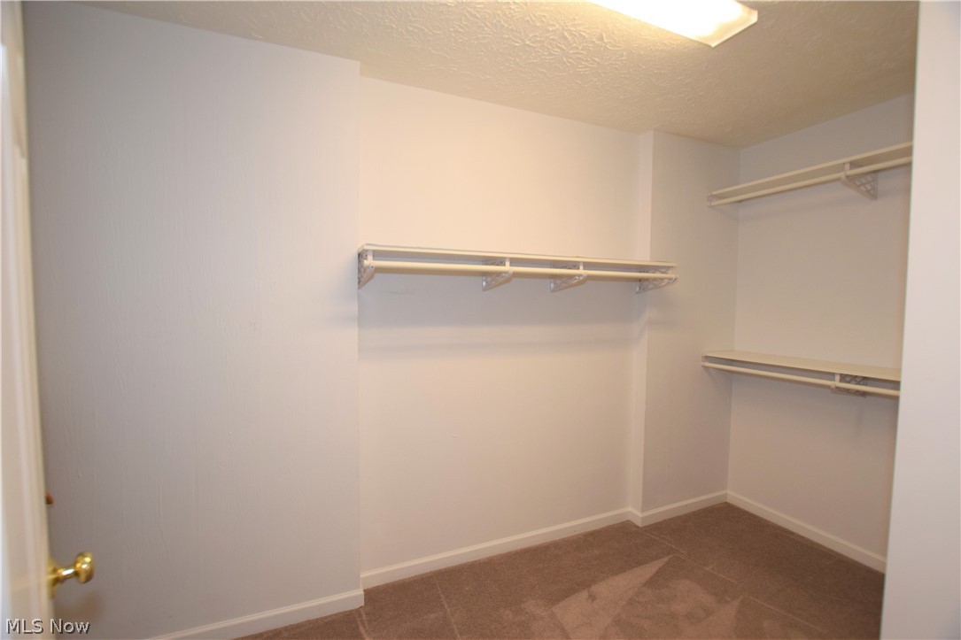 Robins Gate - Residential