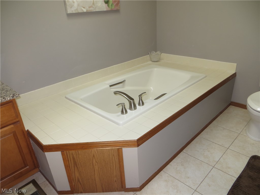 Buccaneer Woodlands Condo - Residential