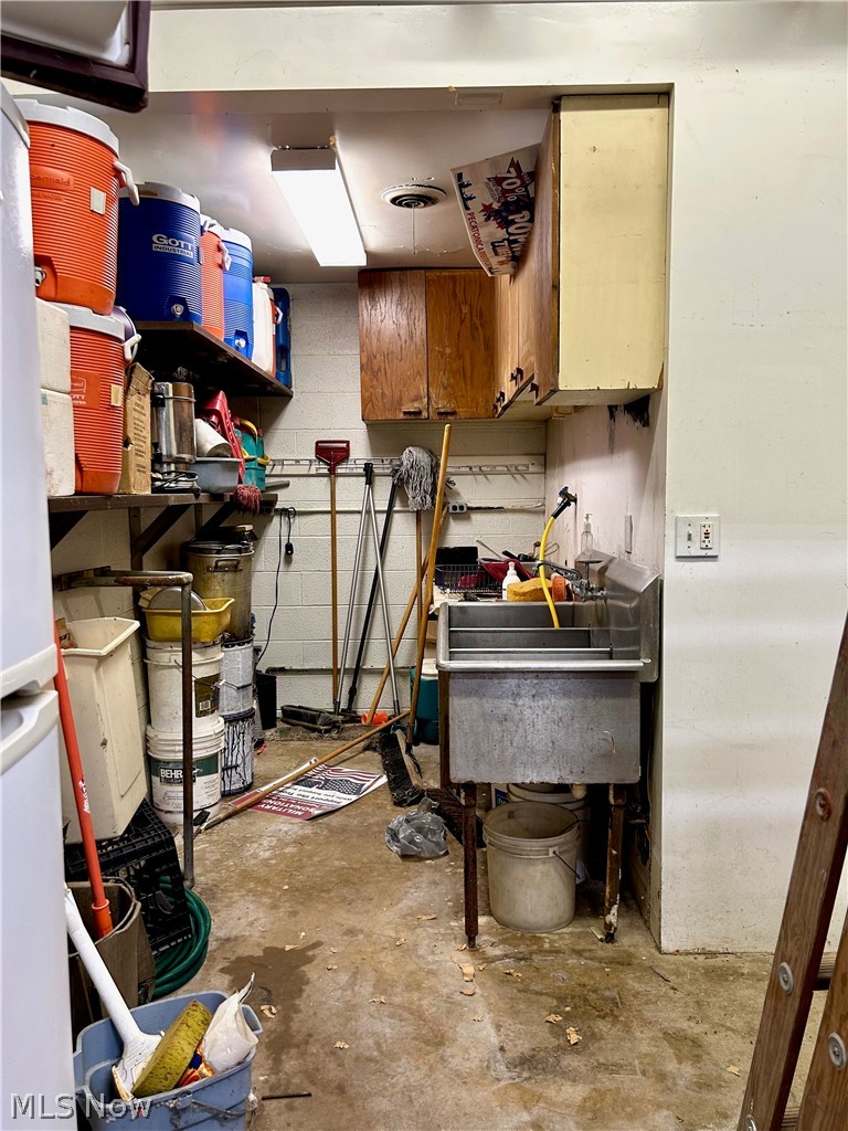 Spade - Commercial Sale