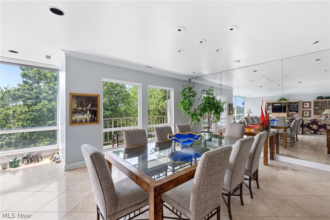 Acacia/Green Condo - Residential