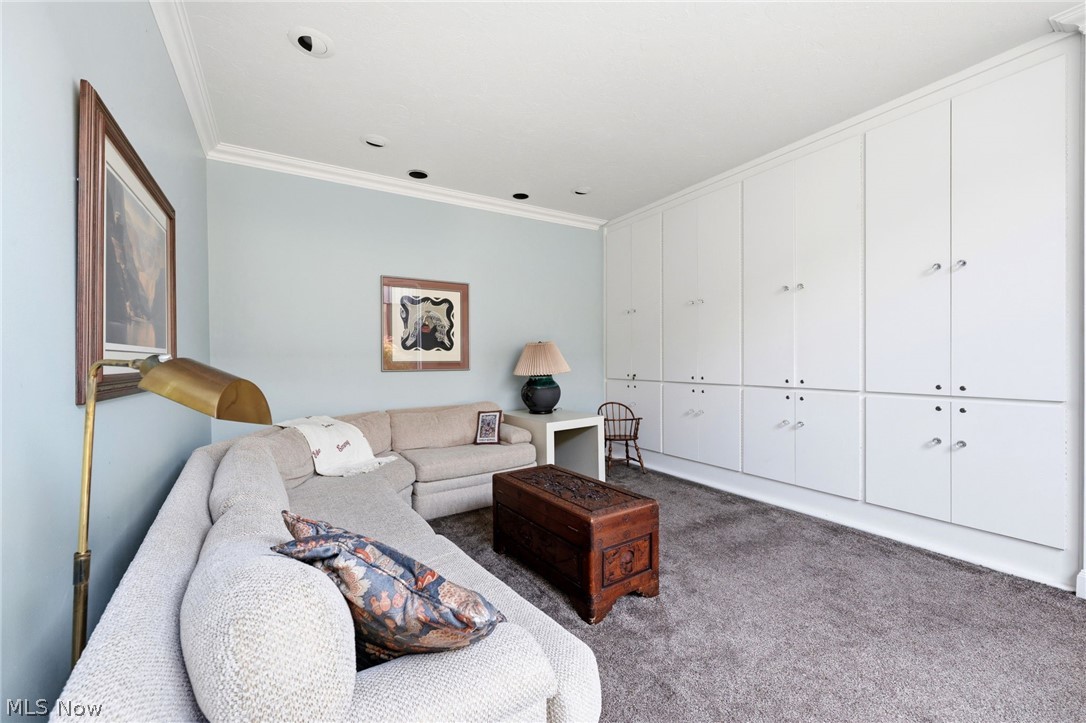 Acacia/Green Condo - Residential