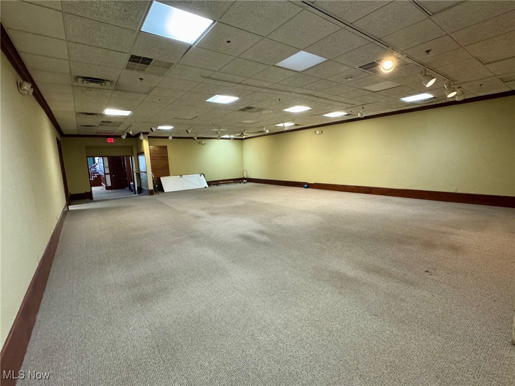 Village/Dresden - Commercial Lease