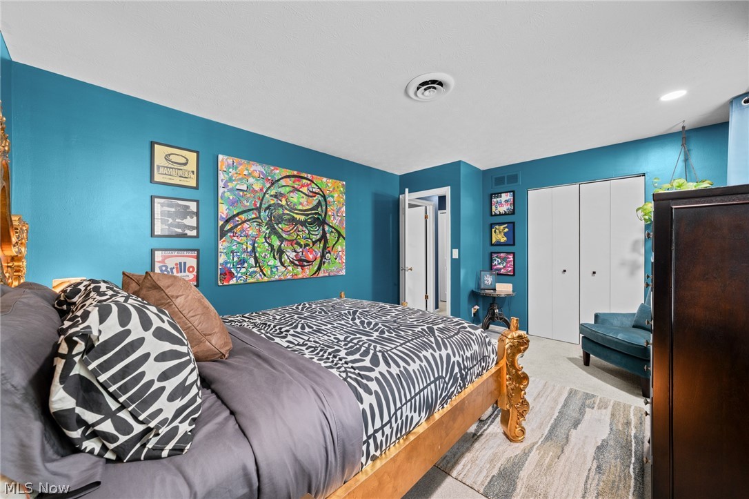 English Oaks Condo - Residential