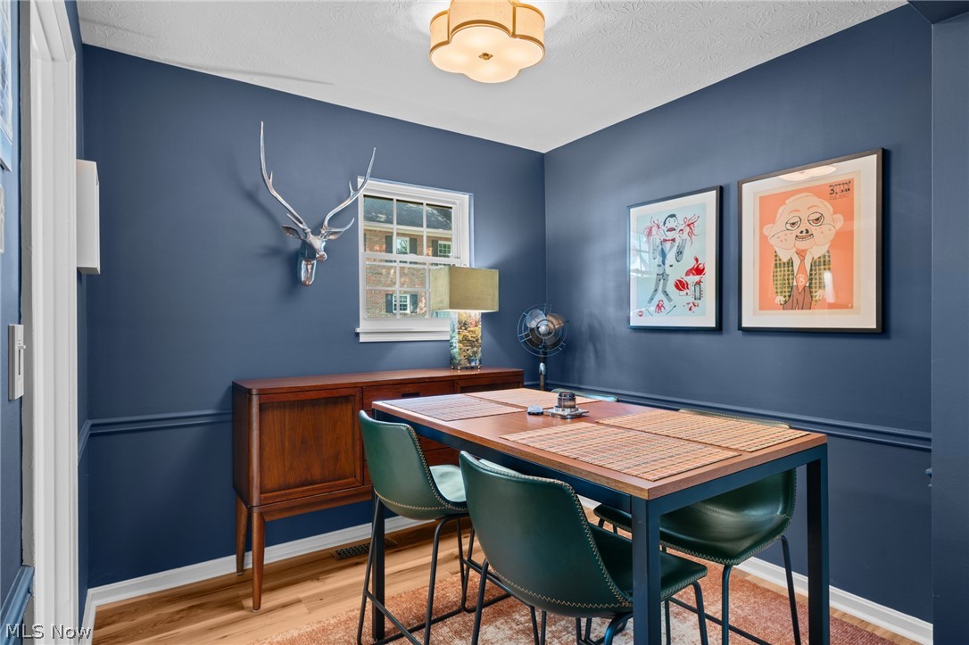 English Oaks Condo - Residential