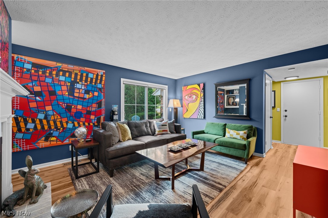 English Oaks Condo - Residential