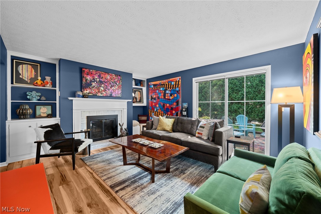 English Oaks Condo - Residential