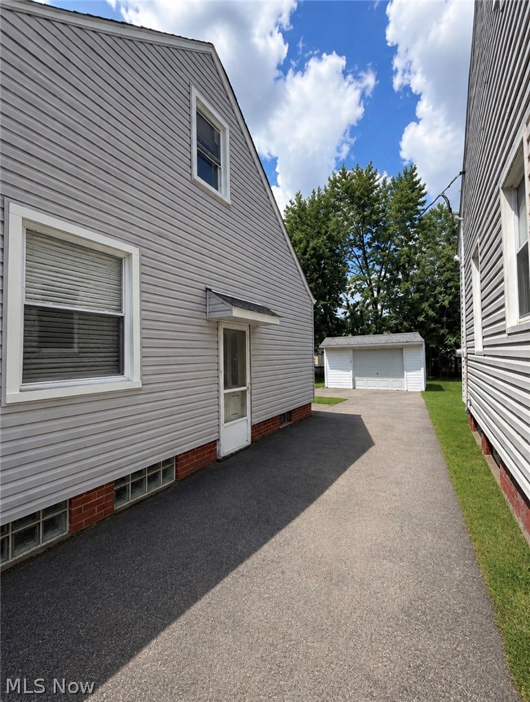 Center Hwy - Residential