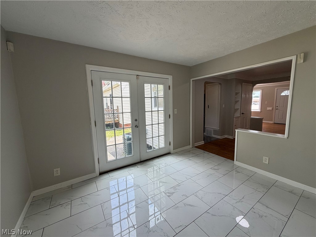Center Hwy - Residential
