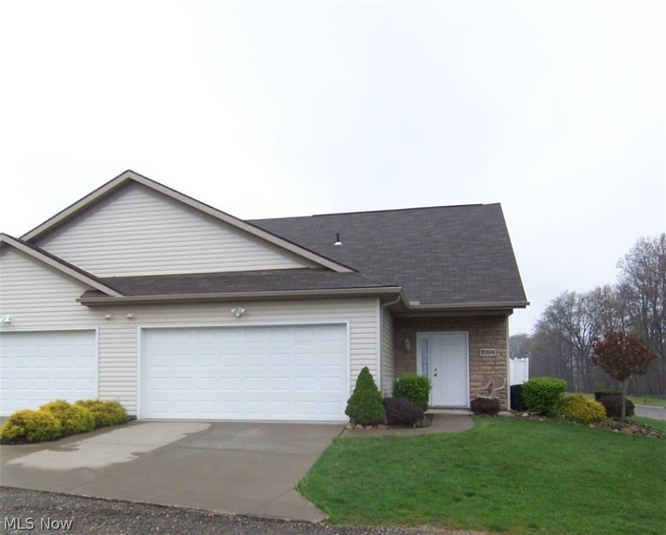 Waterford Point at Pleasant Lakes - Residential