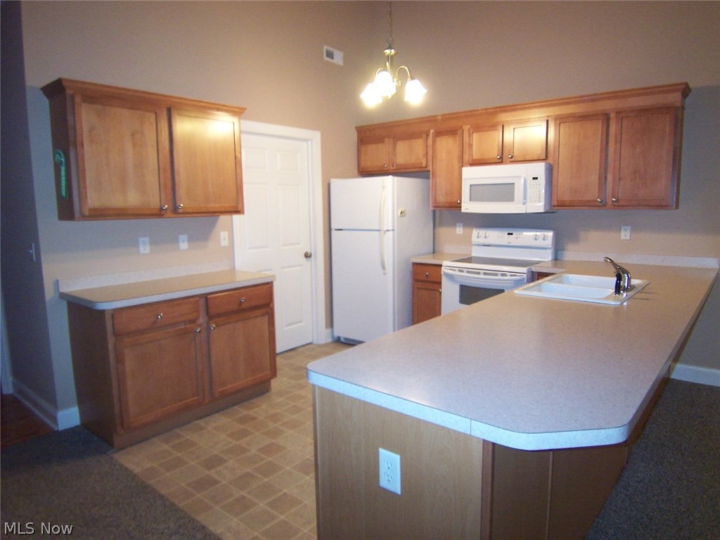 Waterford Point at Pleasant Lakes - Residential