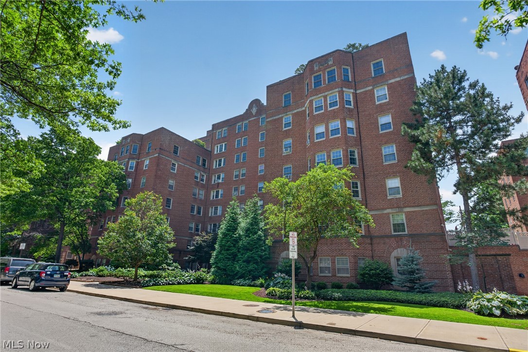 Shaker Courts Condo - Residential