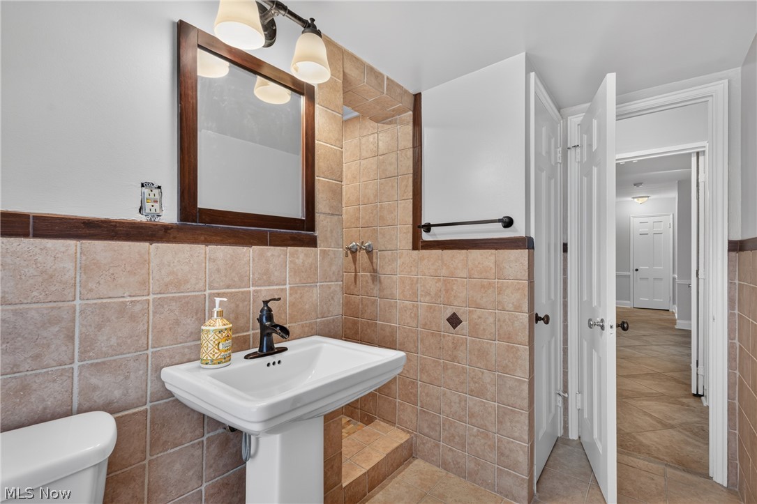 Shaker Courts Condo - Residential