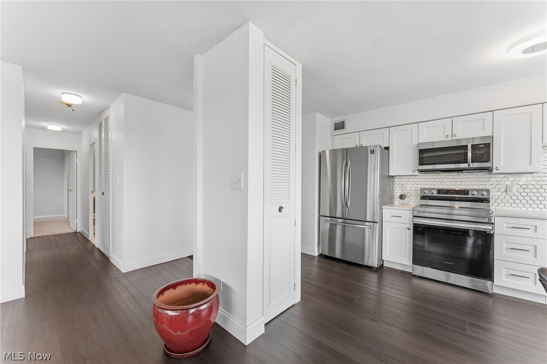 Marine Towers East Condo - Residential