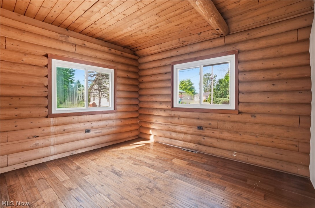 Roaming Rock - Residential