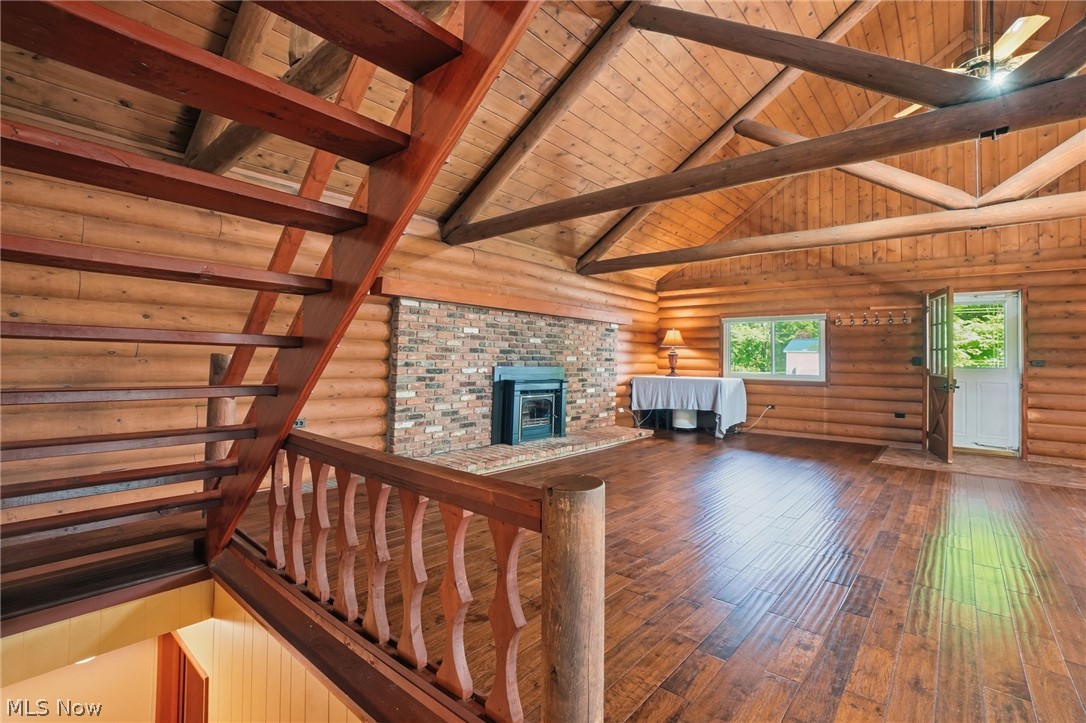 Roaming Rock - Residential