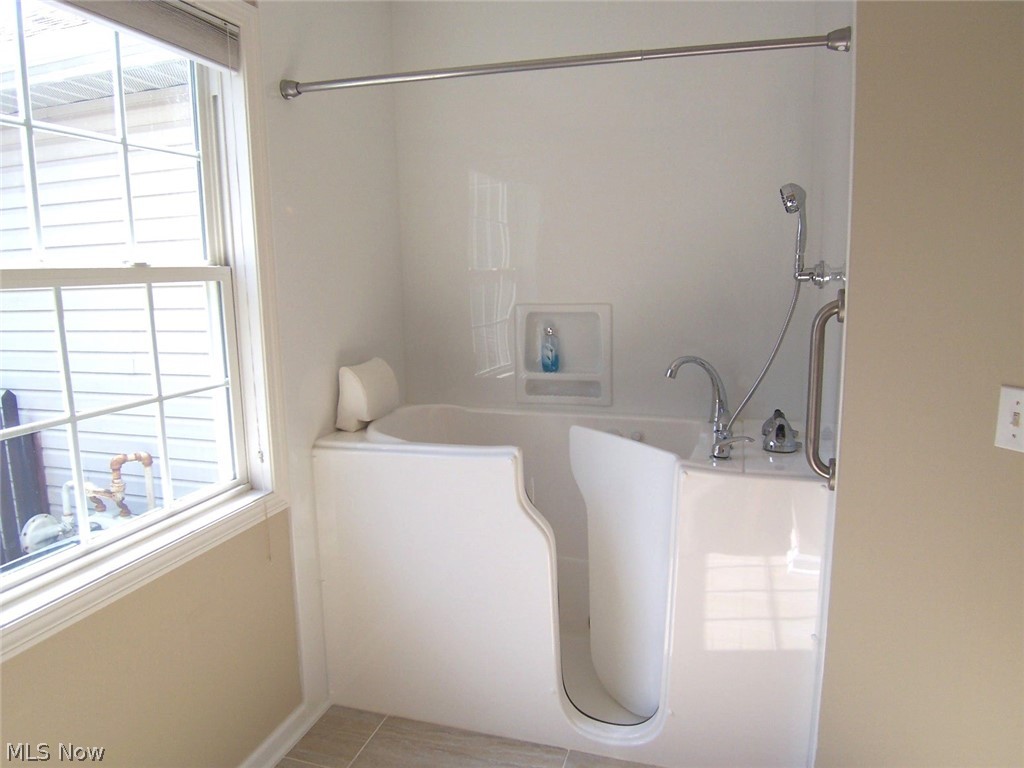 Woodbury Condo - Residential