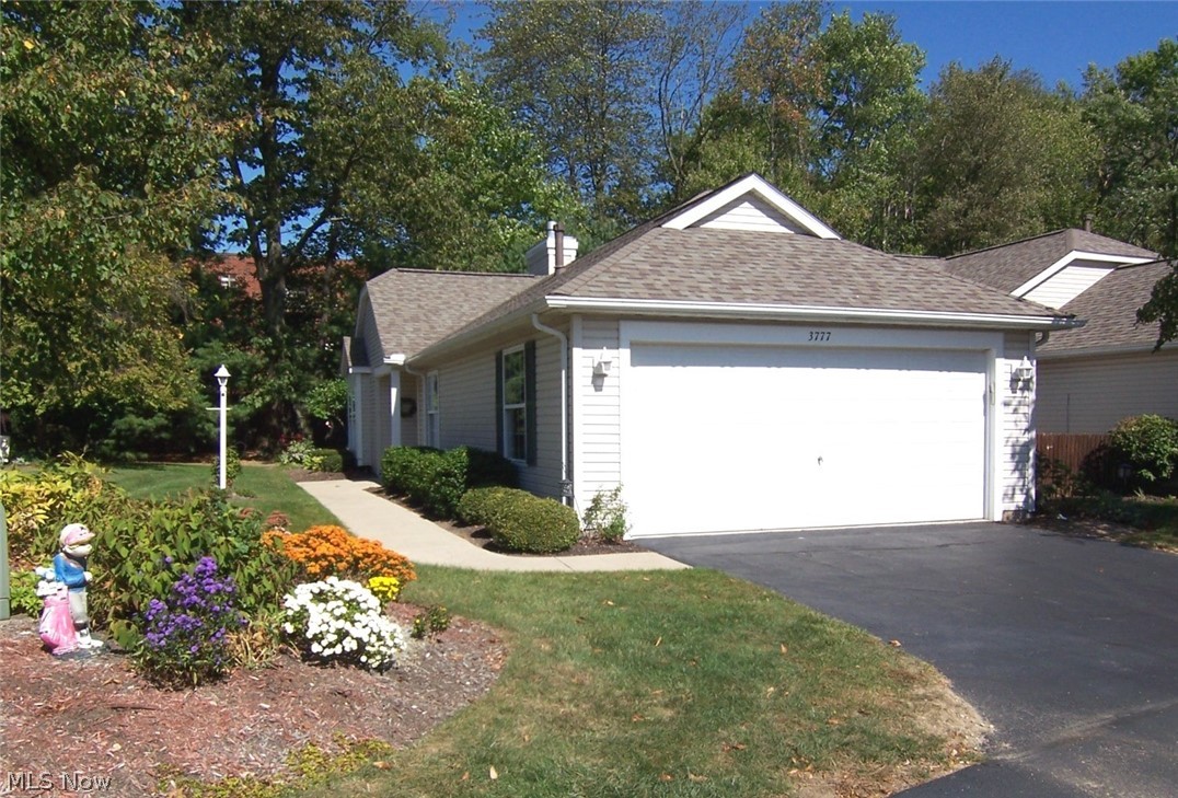 Woodbury Condo - Residential
