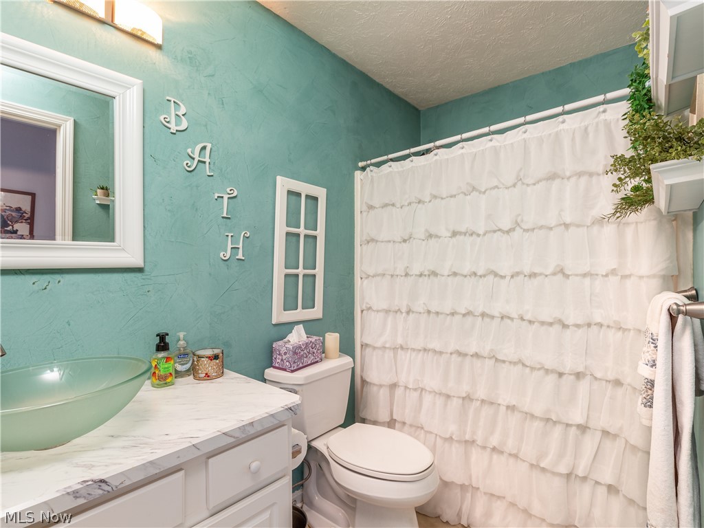 Falls Pointe - Residential