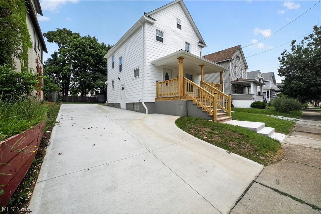 Belle Terrace - Residential
