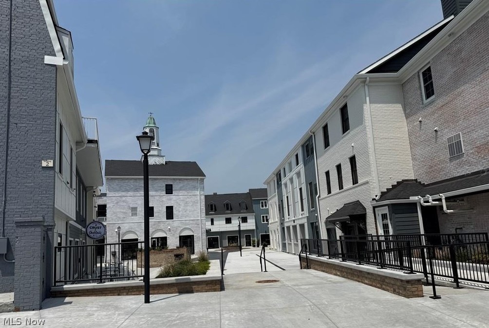 Liberty Commons - Commercial Lease