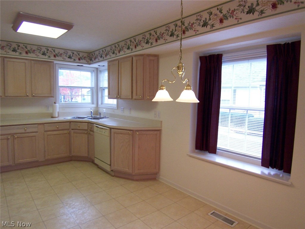 Woodbury Condo Assoc - Residential
