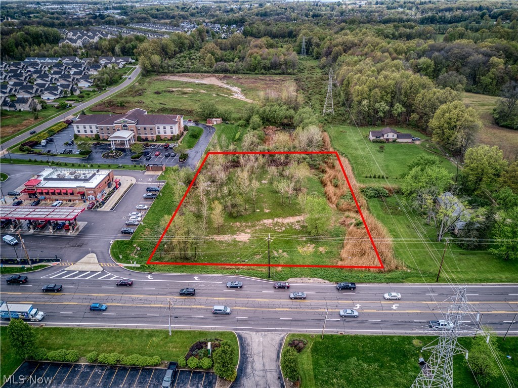 Zones Highway Commercial.1.86 acres on State route 43 next to the new Sheets gas station.    close to I 76 going north on 43 on the west side of the road.  Located in a fast growing community. Property is ready for its new owner.