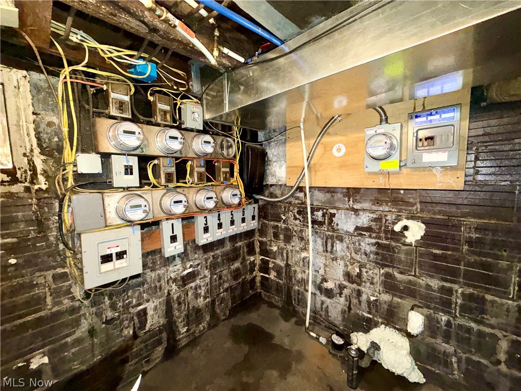 Barberton - Commercial Sale