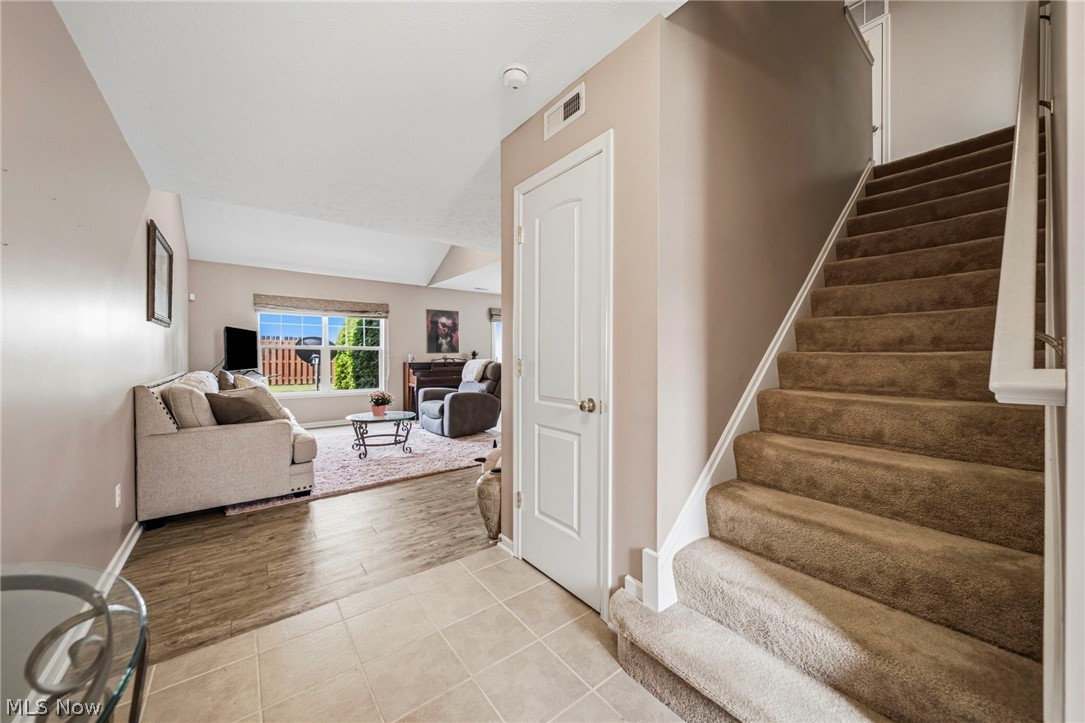 Tradewinds Twnhms Condo - Residential