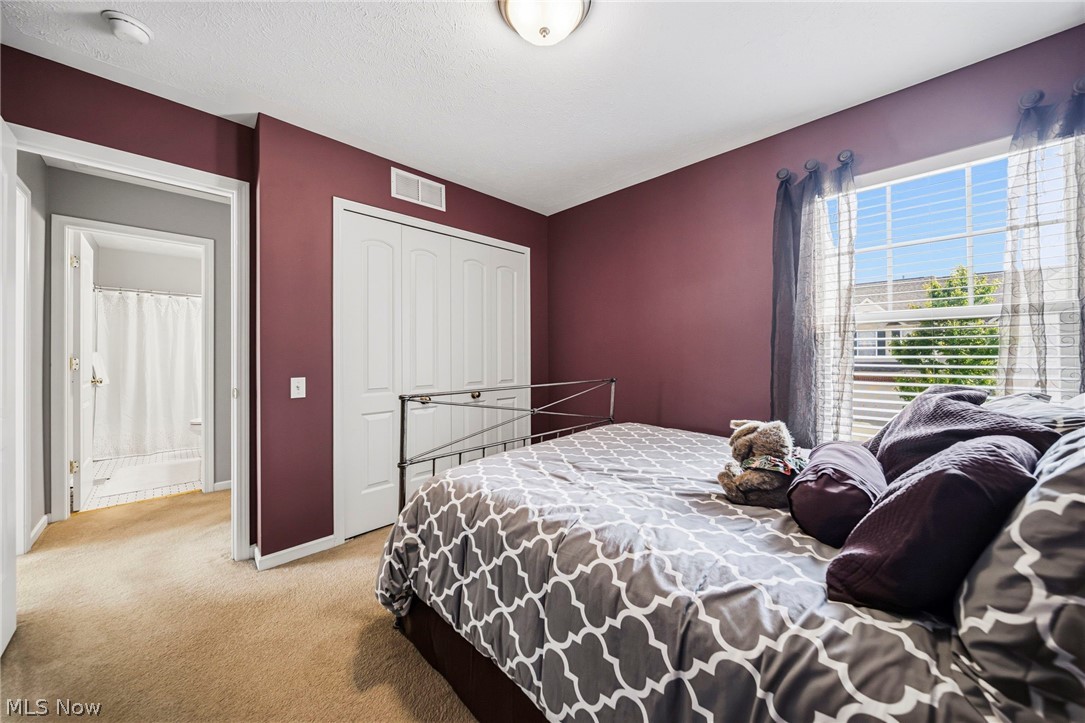 Tradewinds Twnhms Condo - Residential