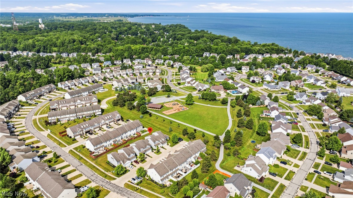 Tradewinds Twnhms Condo - Residential