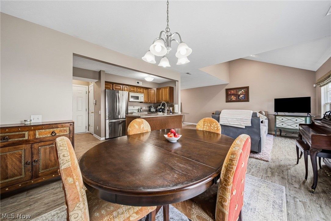 Tradewinds Twnhms Condo - Residential