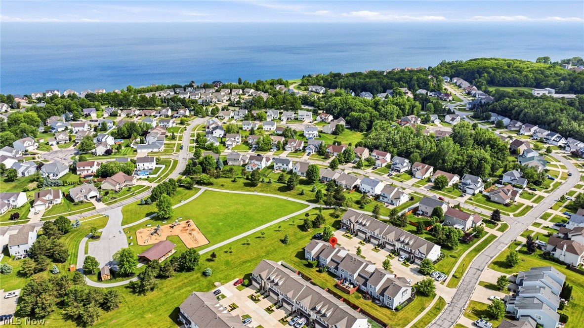 Tradewinds Twnhms Condo - Residential