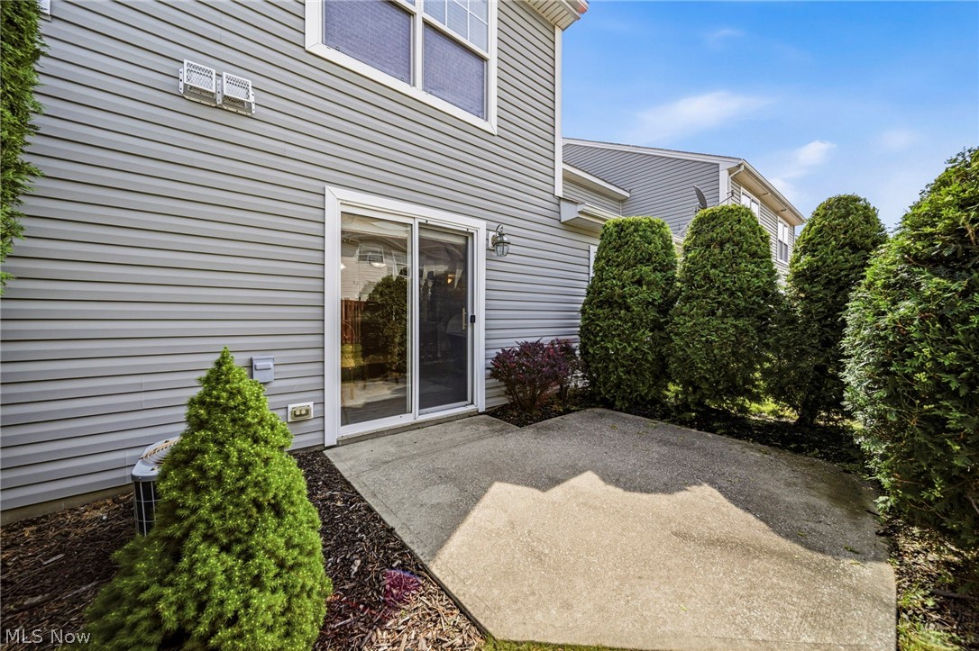 Tradewinds Twnhms Condo - Residential