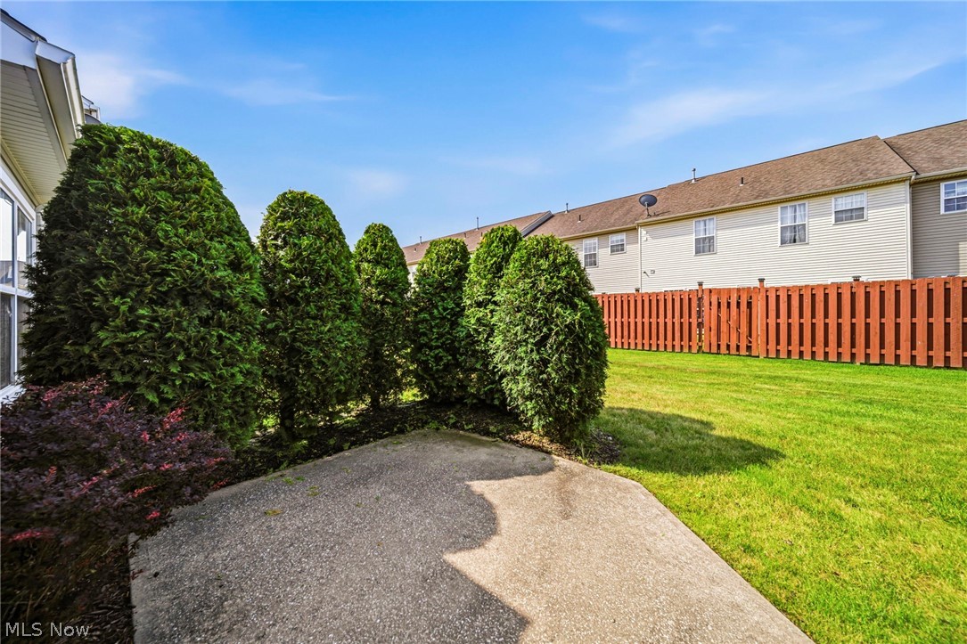 Tradewinds Twnhms Condo - Residential