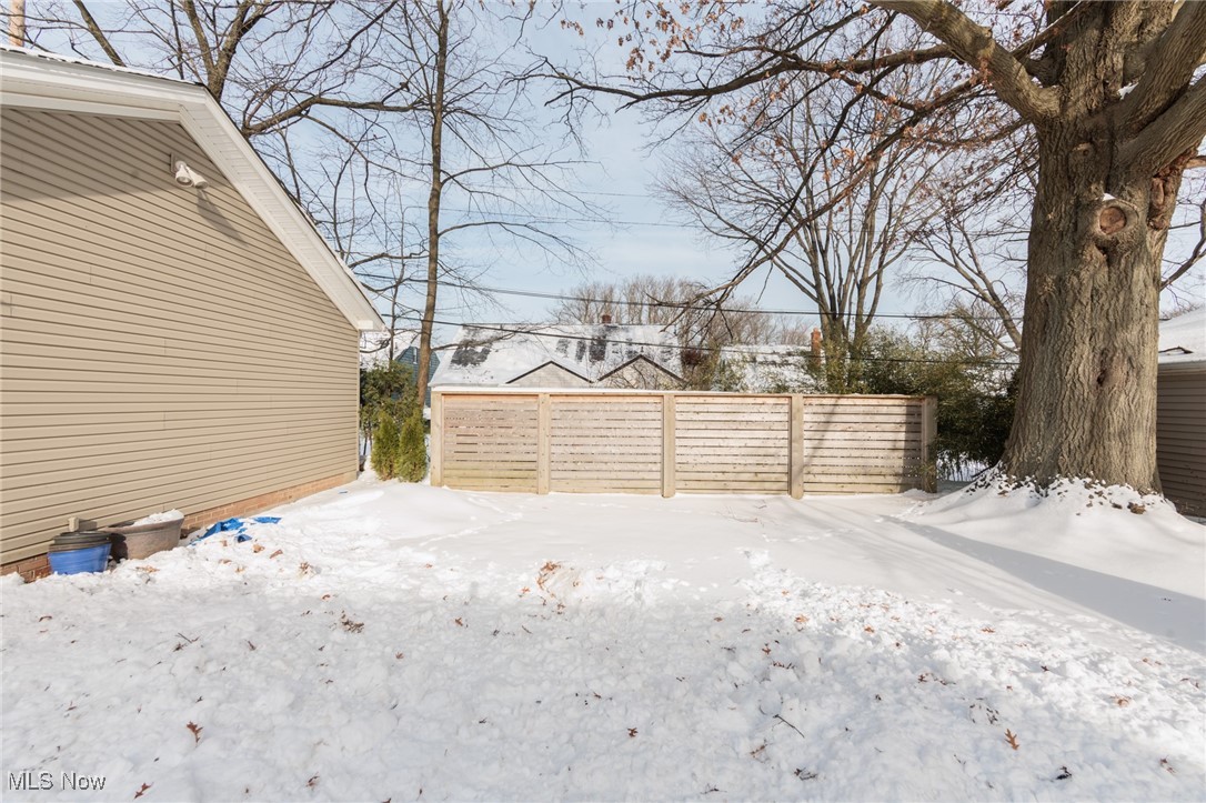 Ranch Realty Companys - Residential