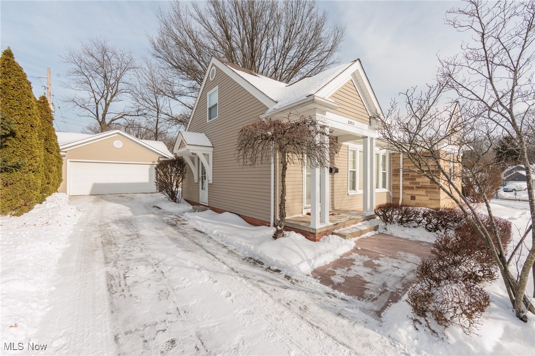 Ranch Realty Companys - Residential