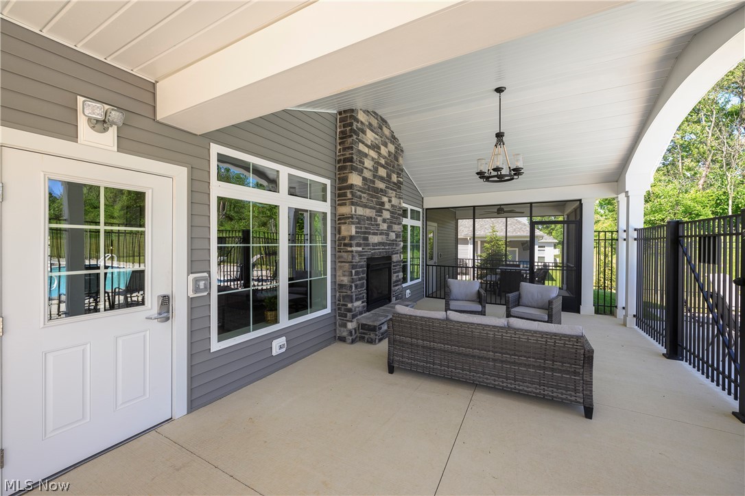 New Seasons Ph One - Residential