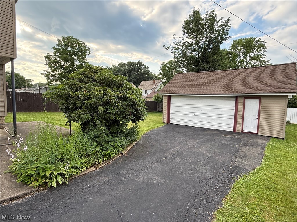 Shady Side - Residential
