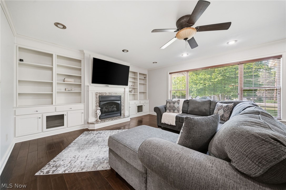 Knollwood - Residential