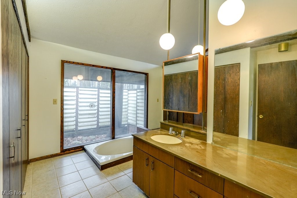 Beechwood Island - Residential