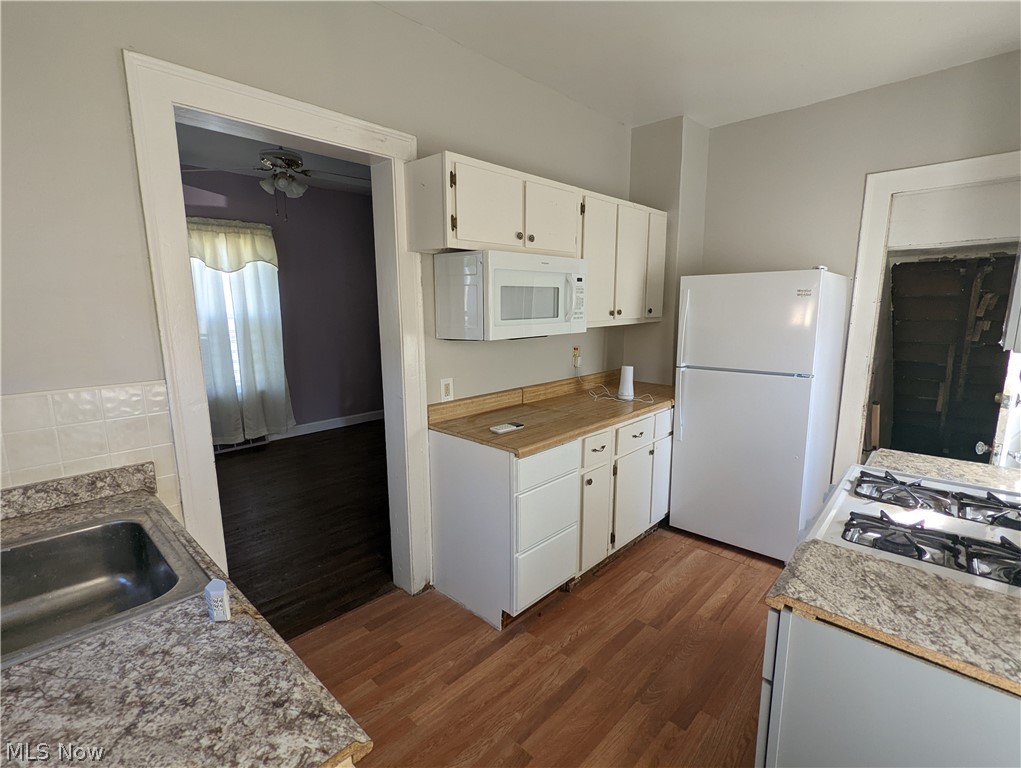 Elwell & Marvins - Residential Lease