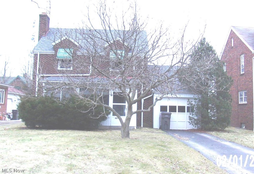 Lots of new things in this All Brick home.  New roof 2017, New Furnace/Central AC and Hot Water Tank 2012. New carpet in Bedrooms.   Formal Dining room with swinging door to the kitchen offers easy serving for your family gatherings. Roomy Living room with wood burning fireplace.  Full basement with stationary tubs and glass box windows. Attached garage. Home has enclosed porch and nice back yard too. Seller is Motivated, come, see, make an offer, it's that easy!