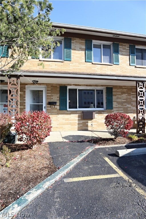 Arlington Condo - Residential