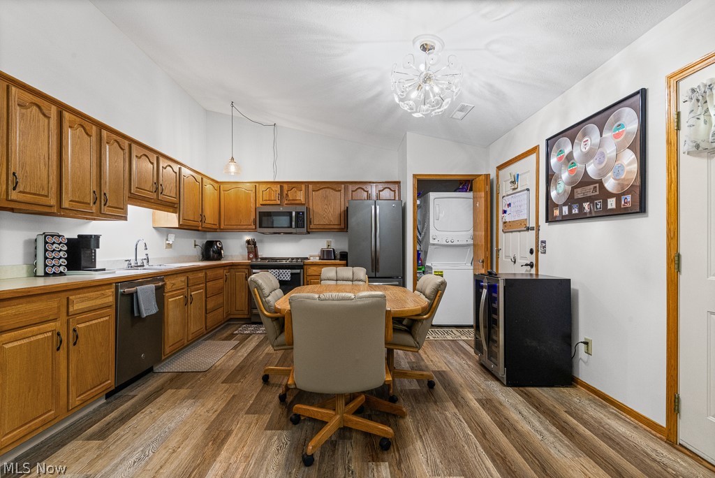 Ryan Village Condos Ph 02 - Residential
