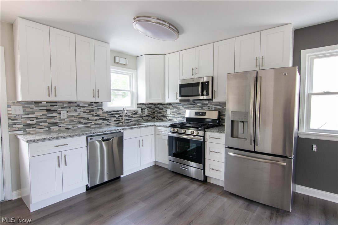 Lakeshore Blvd Estates 01 - Residential
