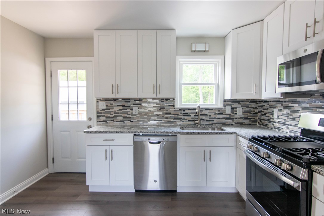 Lakeshore Blvd Estates 01 - Residential